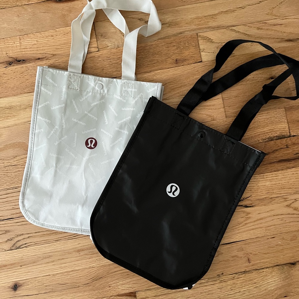 Black and White Lululemon Bags (2)